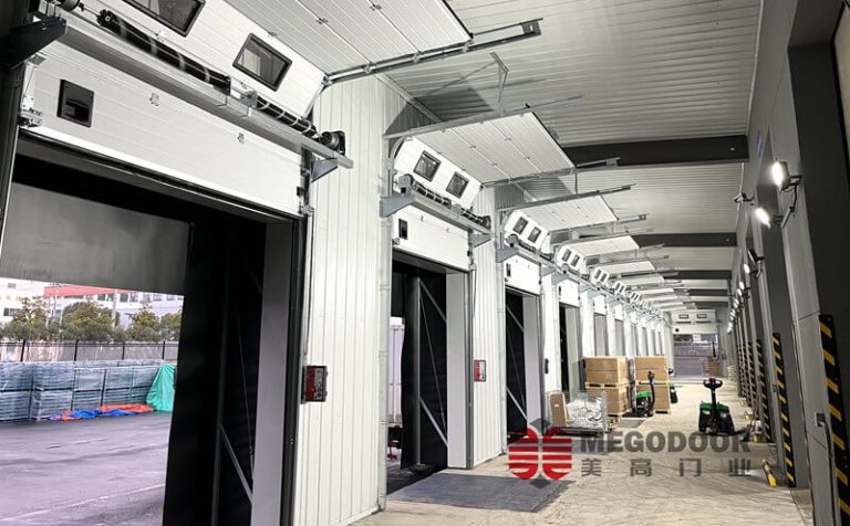 南京先聲藥業選用美高門業倉庫提升門縮略圖